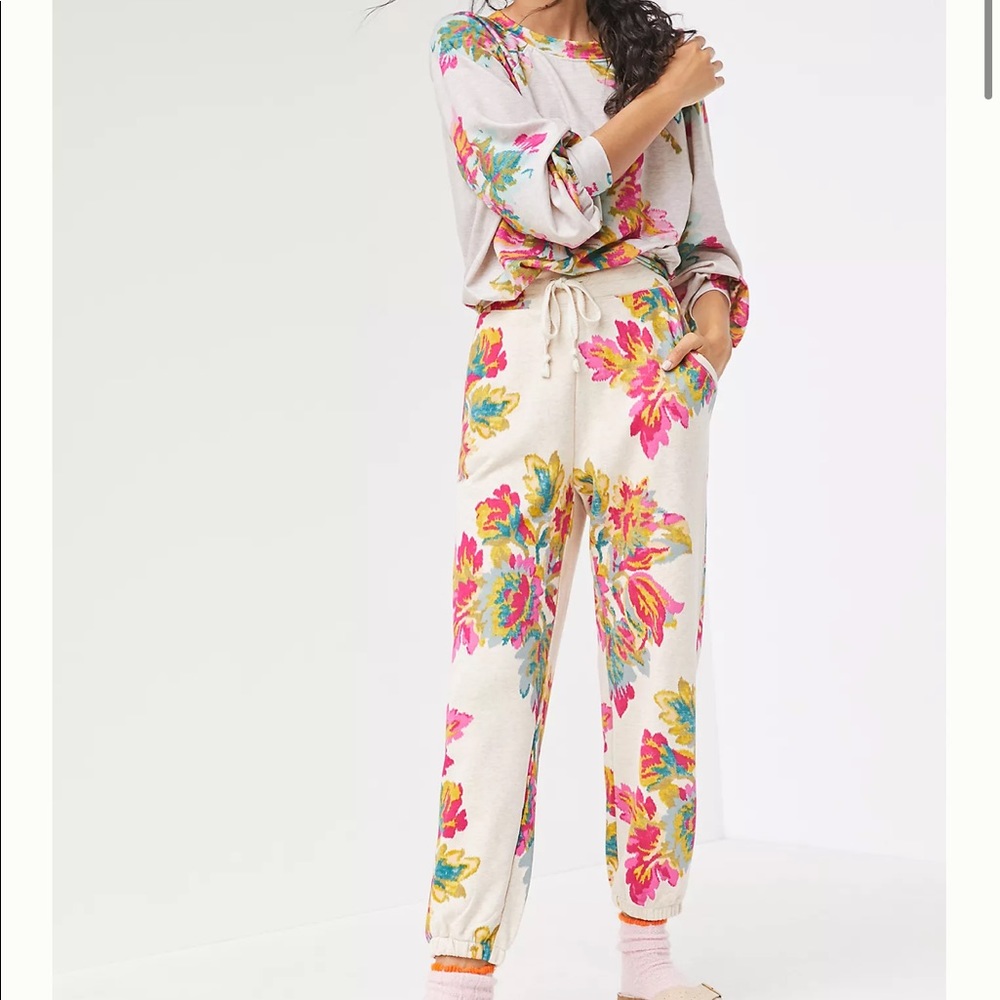 ❌❌SOLD❌❌ Anthropologie • Camilla Knit Joggers - Picture 3 of 11